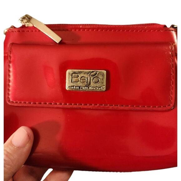 Beijo Red Patent Leather Clutch Wallet With Zip Closure & Internal Pockets Flaw - Picture 2 of 9